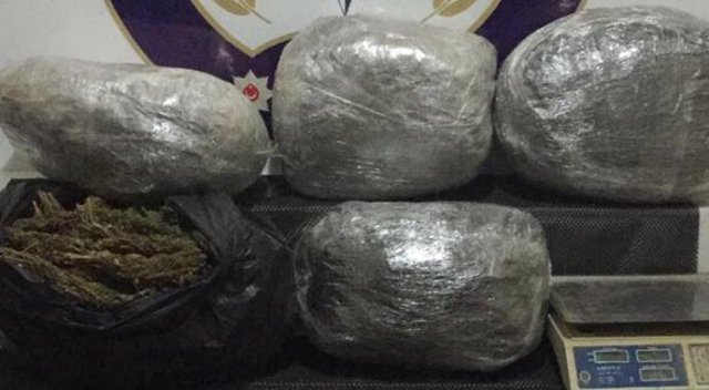 Adana&#039;da torbacılara operasyon, çok sayıda gözaltı var