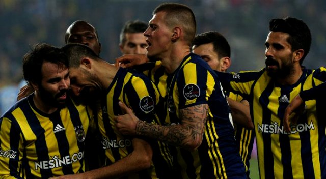 Advocaat: Takımın komple değişmesi lazım!