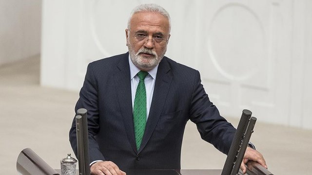 AK Parti'li üyeler Hollanda Dostluk Grubundan istifa etti AK Parti'li üyeler Hollanda Dostluk Grubundan istifa etti