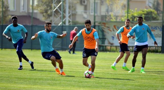 Alanyaspor, Kasımpaşa mesaisini sürdürdü