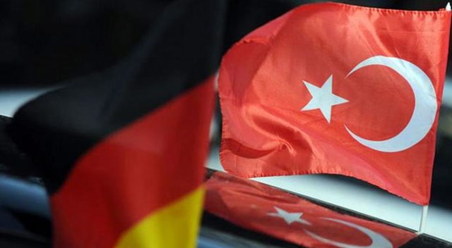 Almanya&#039;dan &#039;çifte vatandaşlık sona ersin&#039; talebi