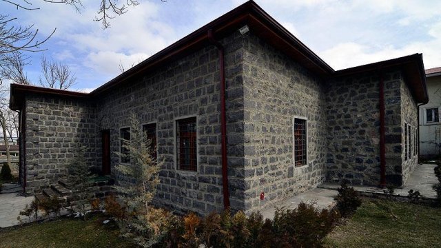 Asırlık &#039;tren garı&#039; kütüphane oldu