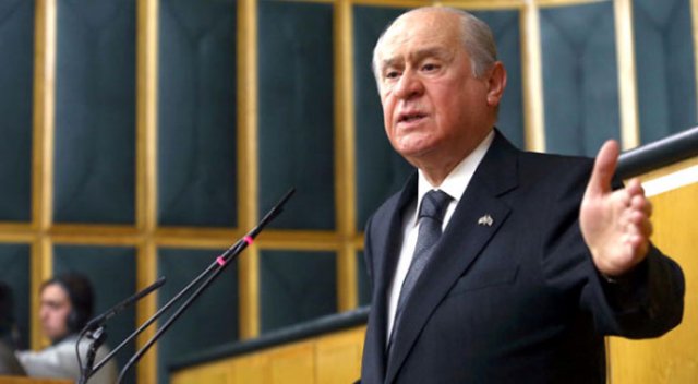 Bahçeli Deniz Baykal'ın skandal çıkışına tepki gösterdi Bahçeli Deniz Baykal'ın skandal çıkışına tepki gösterdi
