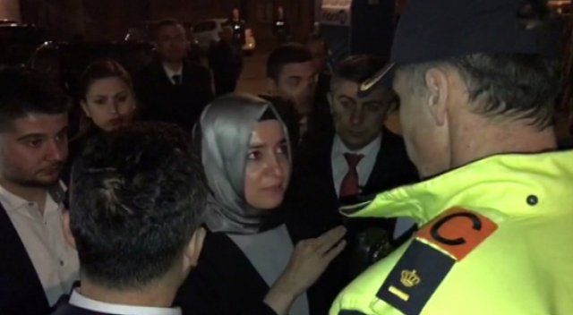 Bakan Kaya İstanbul’a dönüş yaptı Bakan Kaya İstanbul’a dönüş yaptı