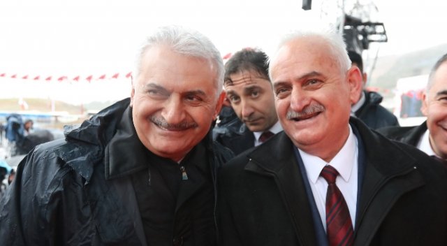 Başbakan Yıldırım benzeriyle buluştu Başbakan Yıldırım benzeriyle buluştu