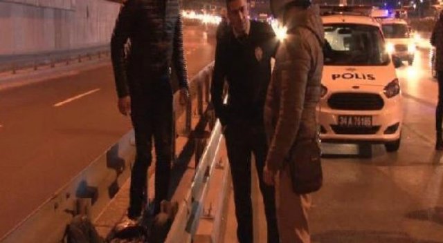 Bayrampaşa'da feci kaza: 1 yaralı Bayrampaşa'da feci kaza: 1 yaralı