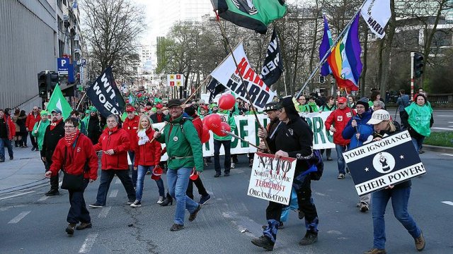 Belçika'da çalışanlardan 'zam' protestosu Belçika'da çalışanlardan 'zam' protestosu