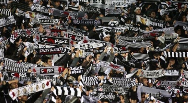 Beşiktaş taraftarı soğuğa aldırmadı