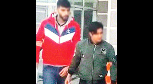 Beylikdüzü'nde halı saha maçında bankacılar soyuldu: 100 bin liraları çalındı Beylikdüzü'nde halı saha maçında bankacılar soyuldu: 100 bin liraları çalındı