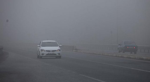 Bolu Dağı'nda sis ulaşımı aksattı Bolu Dağı'nda sis ulaşımı aksattı