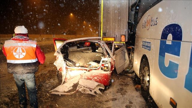 Bolu Dağı Tüneli'nde zincirleme kaza Bolu Dağı Tüneli'nde zincirleme kaza