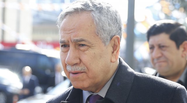 Bülent Arınç'ın kitabına alıcı çıkmadı Bülent Arınç'ın kitabına alıcı çıkmadı