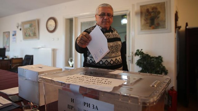 Bulgaristan pazar günü sandığa gidiyor Bulgaristan pazar günü sandığa gidiyor