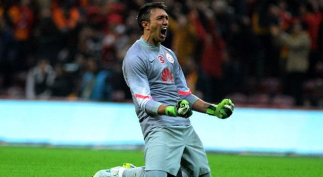 Cimbom, Muslera için dünya devinden servet istedi Cimbom, Muslera için dünya devinden servet istedi