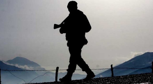 Cudi Dağında 11 sığınak ve mağara imha edildi Cudi Dağında 11 sığınak ve mağara imha edildi