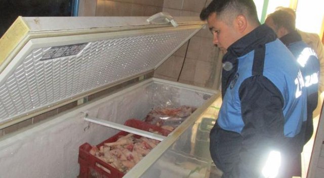 Denizli'de 5 ton kaçak et ele geçirildi Denizli'de 5 ton kaçak et ele geçirildi