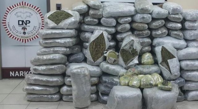 Diyarbakır'da uyuşturucu tacirlerine darbe üstüne darbe Diyarbakır'da uyuşturucu tacirlerine darbe üstüne darbe
