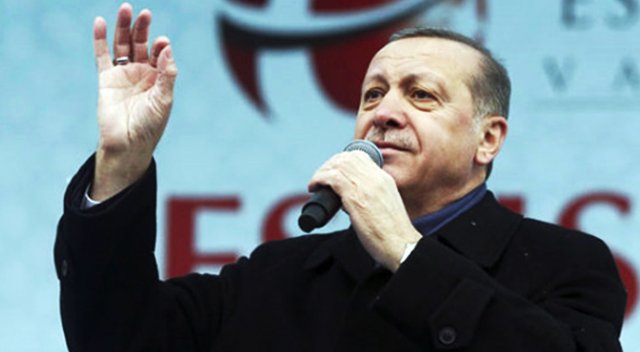 Erdoğan'dan CHP'li Yılmaz Büyükerşen'e tebrik Erdoğan'dan CHP'li Yılmaz Büyükerşen'e tebrik