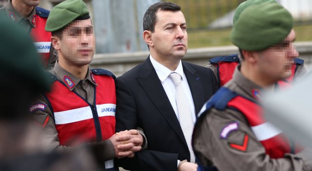 Eski başyaver Yazıcı: Ben Fuat Avni değilim Eski başyaver Yazıcı: Ben Fuat Avni değilim