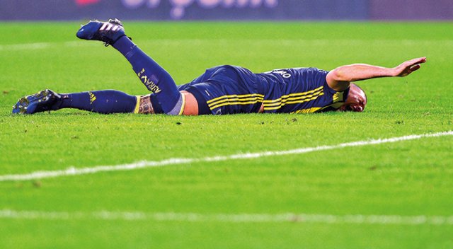 Fener'in 3 Temmuz ruhunu kaybettiğinin resmi Konya maçında ortaya çıktı Fener'in 3 Temmuz ruhunu kaybettiğinin resmi Konya maçında ortaya çıktı