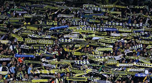 Fenerbahçe düşüşle zirvede! Fenerbahçe düşüşle zirvede!