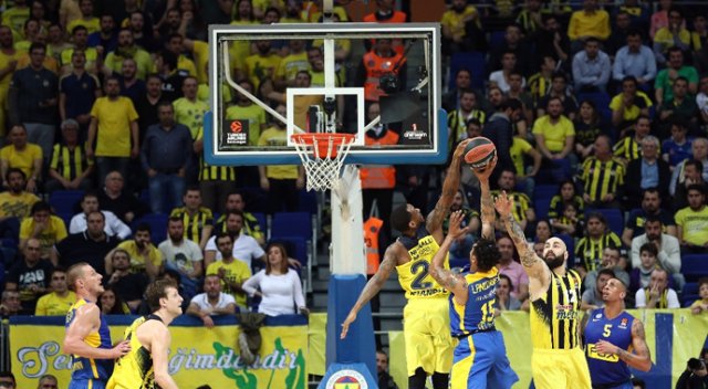 Fenerbahçe son topta kaybetti Fenerbahçe son topta kaybetti