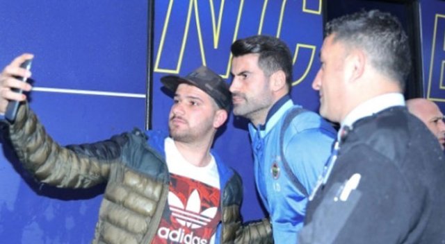 Fenerbahçe'yi Antalya'da sadece bir taraftar karşıladı