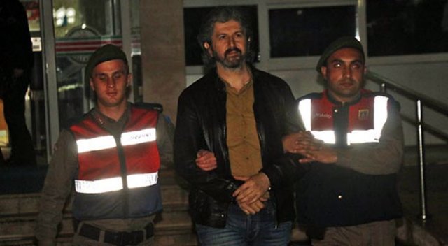FETÖ'den aranan eski polis müdürü çatıda yakalandı FETÖ'den aranan eski polis müdürü çatıda yakalandı