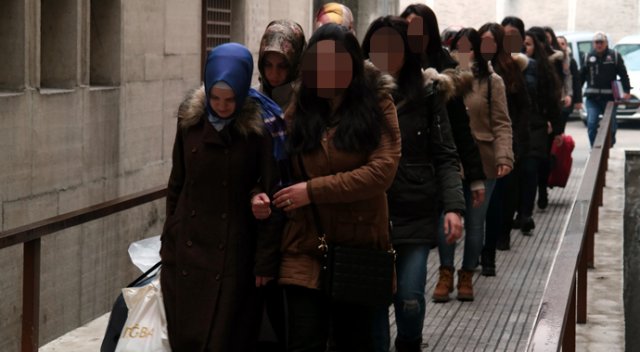 FETÖ&#039;nün kadın öğretmenleri adliyede