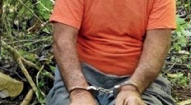 Filipinler'de Ebu Seyyaf öğretmen kaçırdı Filipinler'de Ebu Seyyaf öğretmen kaçırdı