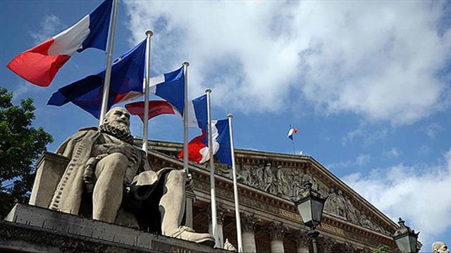 Fransa, Türkiye ve Hollanda&#039;yı soğukkanlılığa davet etti