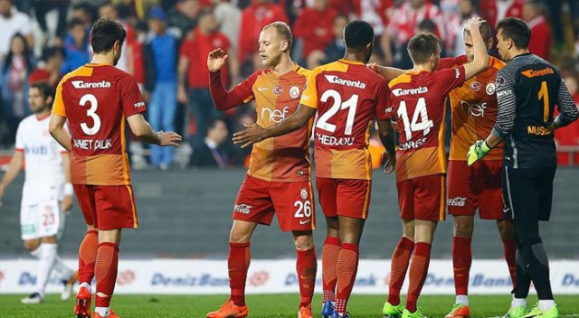 Galatasaray zorlu virajda Galatasaray zorlu virajda