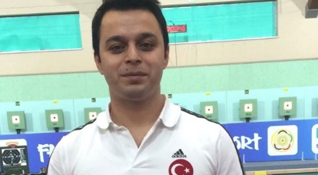 Gençlik ve Spor Bakanı Kılıç, Milli atıcı İsmail Keleş'i tebrik etti Gençlik ve Spor Bakanı Kılıç, Milli atıcı İsmail Keleş'i tebrik etti