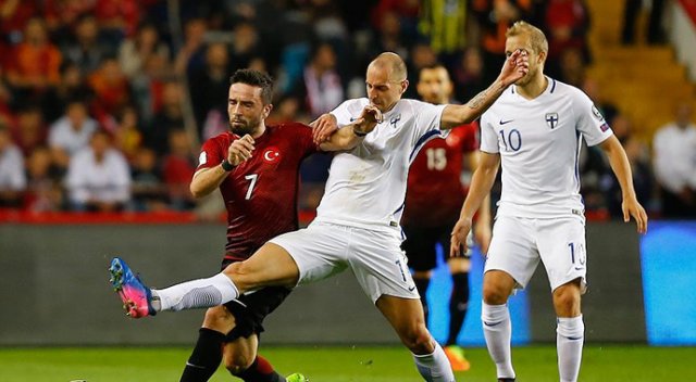 Gökhan Gönül milli takım kadrosundan çıkarıldı