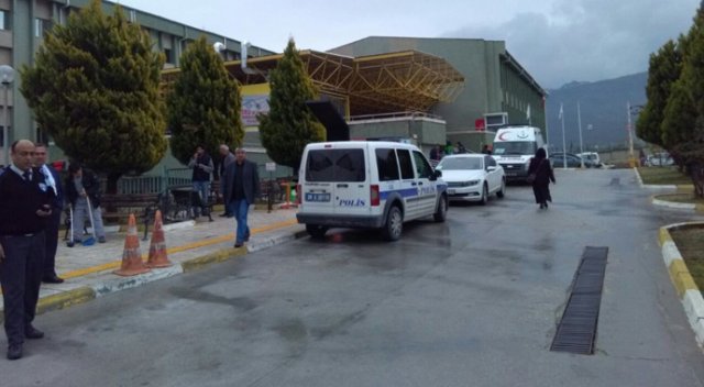 Hastanede oksijen tüpü patladı: 1 doktor yaralı Hastanede oksijen tüpü patladı: 1 doktor yaralı
