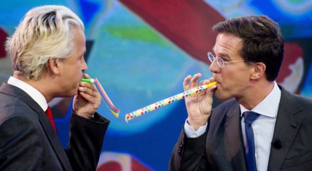 Hollanda Başbakanı Rutte'nin dikkatsiz hamlesi Hollanda Başbakanı Rutte'nin dikkatsiz hamlesi