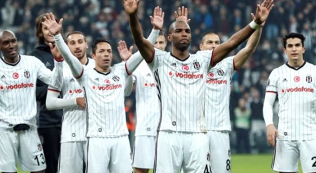 Hollanda basını, muhtemel Ajax - Beşiktaş eşleşmesini tartışıyor Hollanda basını, muhtemel Ajax - Beşiktaş eşleşmesini tartışıyor