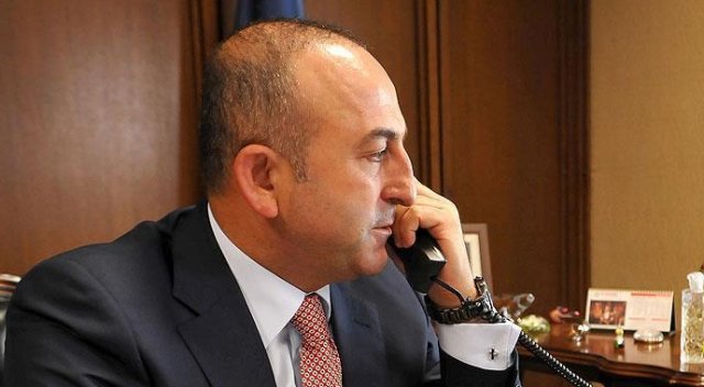 Hollanda&#039;daki skandal için Çavuşoğlu&#039;ndan telefon diplomasisi