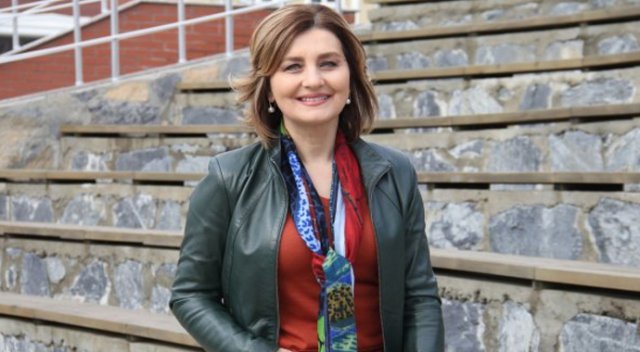 İnci Ertuğrul: Kırk günlük bebeğimi bırakıp işime döndüm