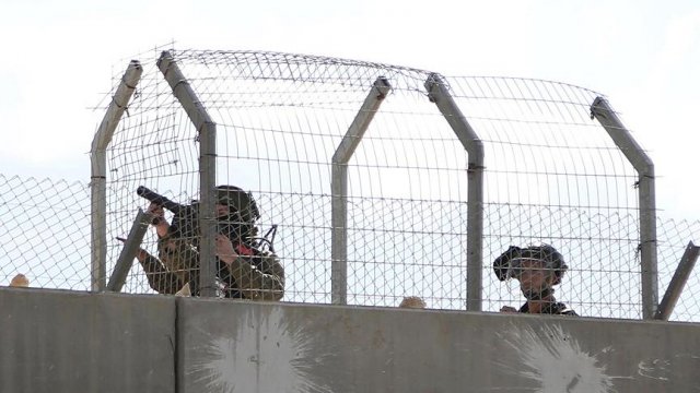 İsrail makamları Ramallah'taki 'Ayrım Duvarı' inşasını onayladı İsrail makamları Ramallah'taki 'Ayrım Duvarı' inşasını onayladı