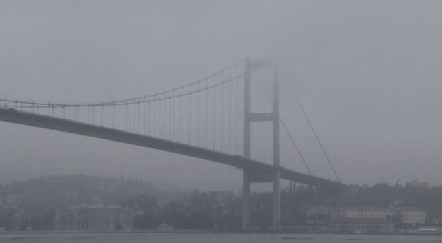 İstanbul’da sis etkili oluyor İstanbul’da sis etkili oluyor
