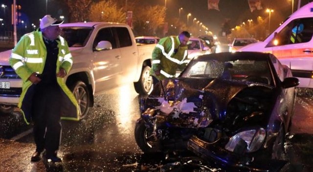 İstanbul&#039;da trafik kazası: 6 yaralı