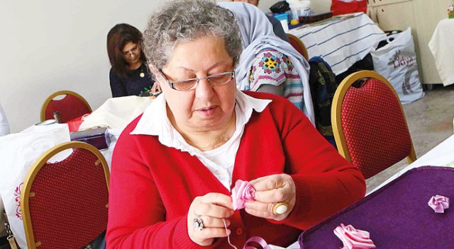 Kansere inat hayatı “nakış” gibi işliyor