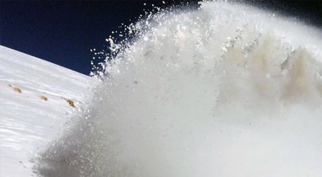 Kayak merkezine çığ düştü: 3 ölü Kayak merkezine çığ düştü: 3 ölü