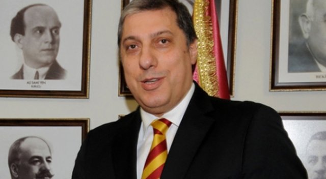 Galatasaray'da Nazifoğlu istifa etti Galatasaray'da Nazifoğlu istifa etti