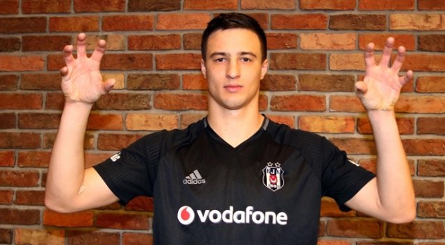 Marcelo’nun yokluğunda gözler Matej Mitrovic’te
