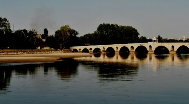 Meriç Nehri'ne atlayan FETÖ'cü ölü bulundu Meriç Nehri'ne atlayan FETÖ'cü ölü bulundu