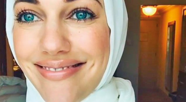Meryem Uzerli tesettüre girdi Meryem Uzerli tesettüre girdi