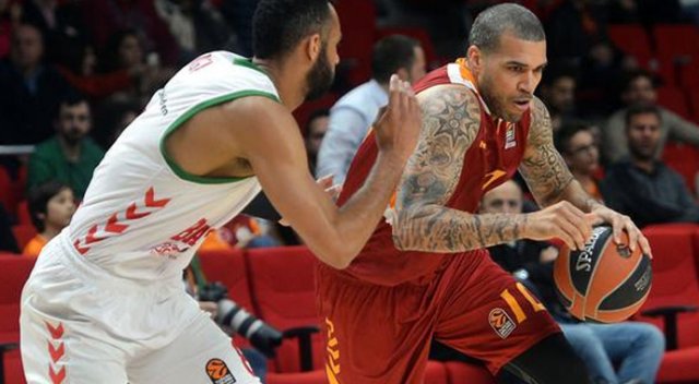 Olaylı maçta Galatasaray kaybetti Olaylı maçta Galatasaray kaybetti