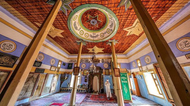 Osmanlı sancağı bulunan cami yıllara meydan okuyor Osmanlı sancağı bulunan cami yıllara meydan okuyor